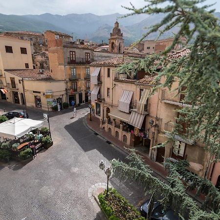 Casa Lucia Lejlighed Castelbuono  Eksteriør billede