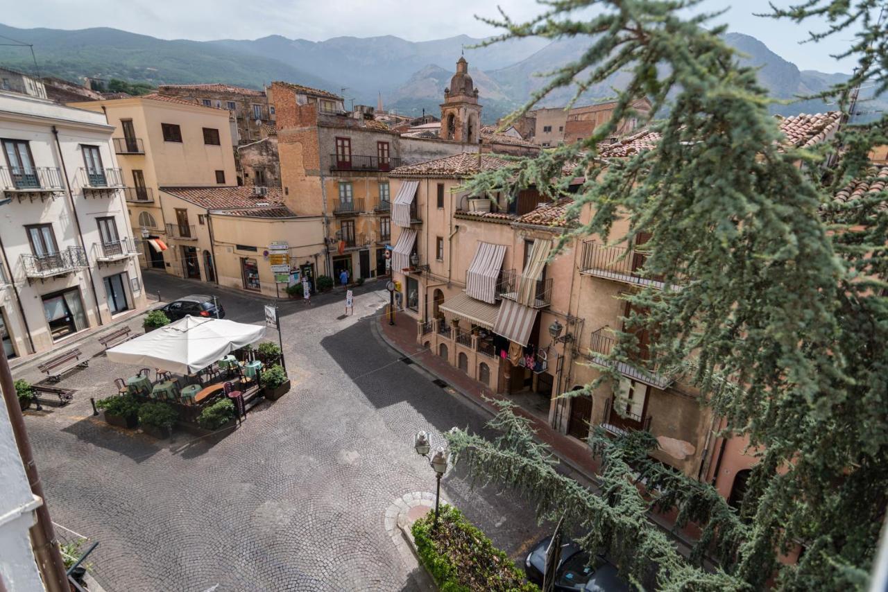 Casa Lucia Lejlighed Castelbuono  Eksteriør billede